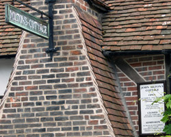Milton's Cottage Opening Times
